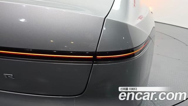 Hyundai Grandeur Hybrid 2023 — Photo 11/31