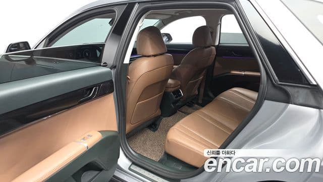 Hyundai Grandeur Hybrid 2023 — Photo 2/31