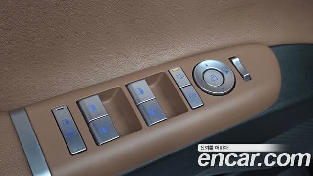 Hyundai Grandeur Hybrid 2023 — Photo 19/31