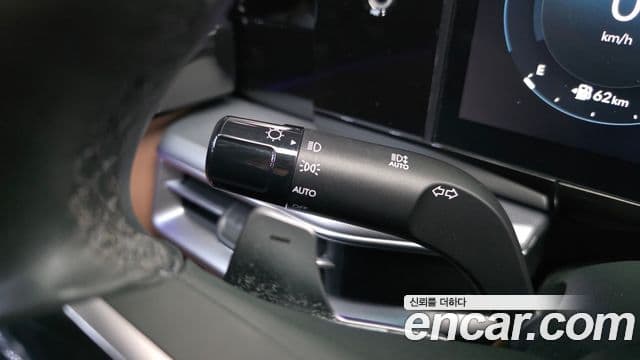 Hyundai Grandeur Hybrid 2023 — Photo 29/31