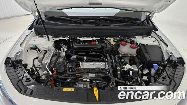 Mercedes-Benz EQB 2025 — Photo 10/17