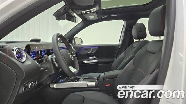 Mercedes-Benz EQB 2025 — Photo 11/17