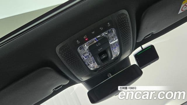 Mercedes-Benz EQB 2025 — Photo 12/17