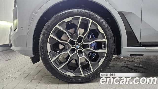 BMW X7 2024 — ფოტო 5/20