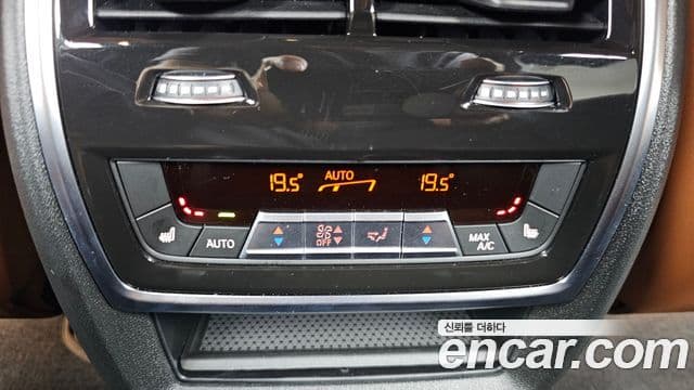 BMW X7 2024 — ფოტო 18/20