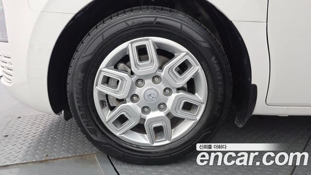 Hyundai Staria 2022 — Photo 6/31