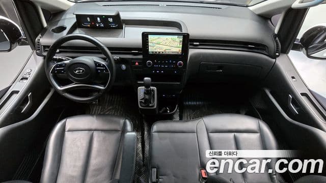 Hyundai Staria 2022 — Photo 9/31