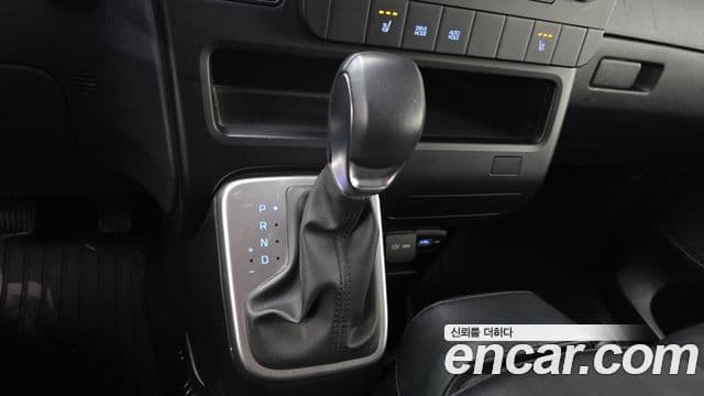 Hyundai Staria 2022 — Photo 27/31