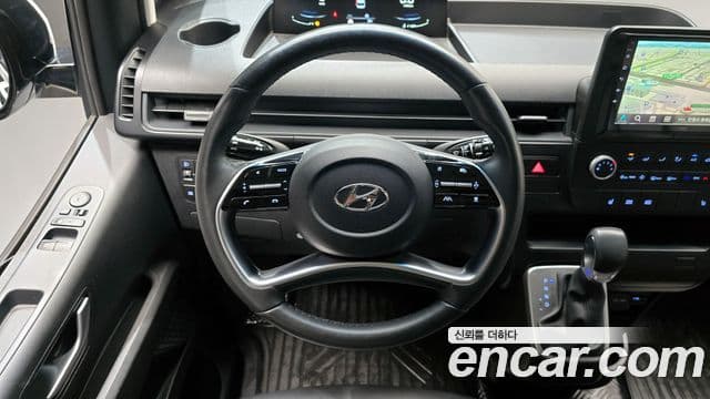 Hyundai Staria 2022 — Photo 15/31