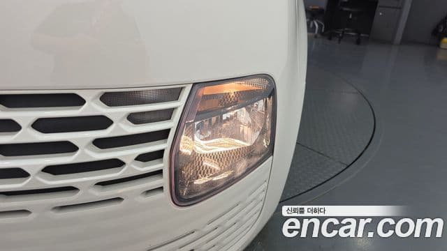 Hyundai Staria 2022 — Photo 3/31