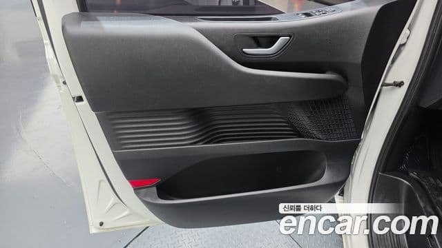 Hyundai Staria 2022 — Photo 13/31