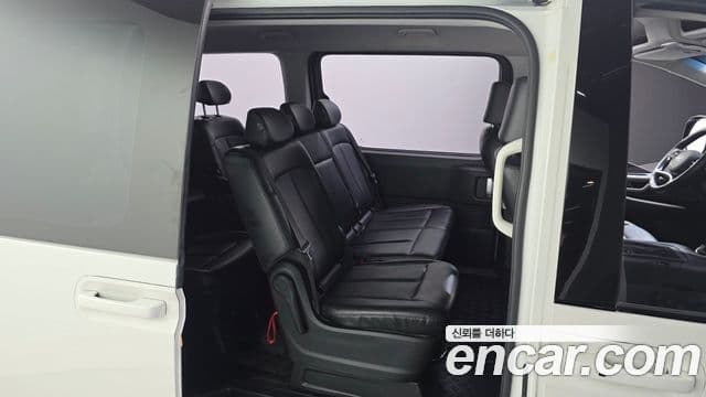 Hyundai Staria 2022 — Photo 29/31