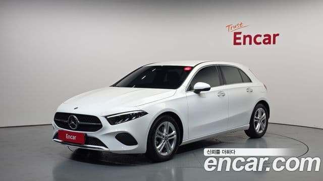 Mercedes-Benz A-Class 2024 — Фото 1/20