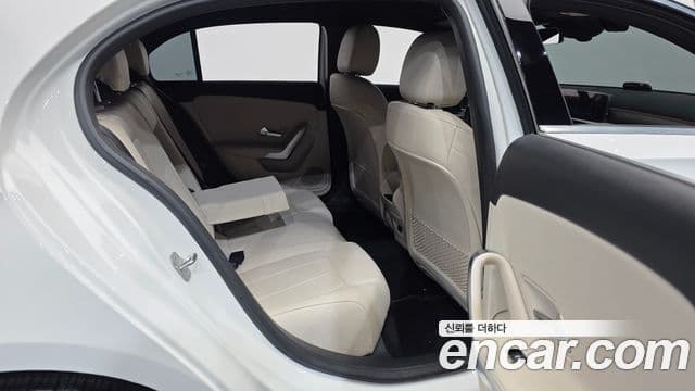Mercedes-Benz A-Class 2024 — Фото 12/20