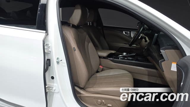 Kia K8 2021 — Şəkil 22/31