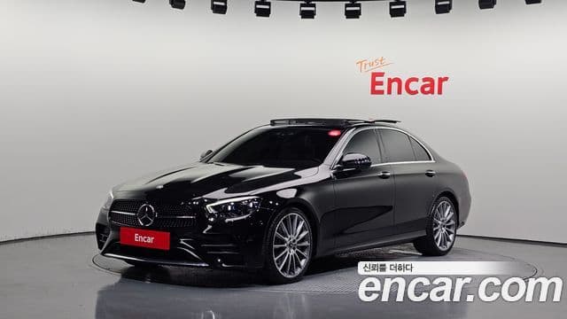 Mercedes-Benz E-Class 2022 — Фото 9/20