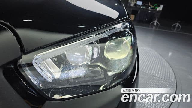 Mercedes-Benz E-Class 2022 — Photo 3/30