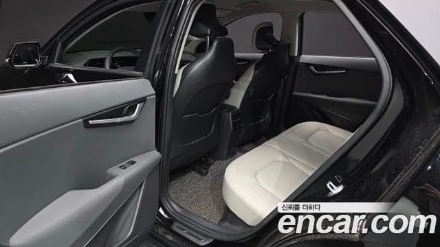 Kia Niro 2022 — Şəkil 12/20