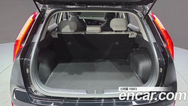 Kia Niro 2022 — Şəkil 16/20