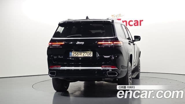 Jeep Grand Cherokee 2022 — Фото 4/20