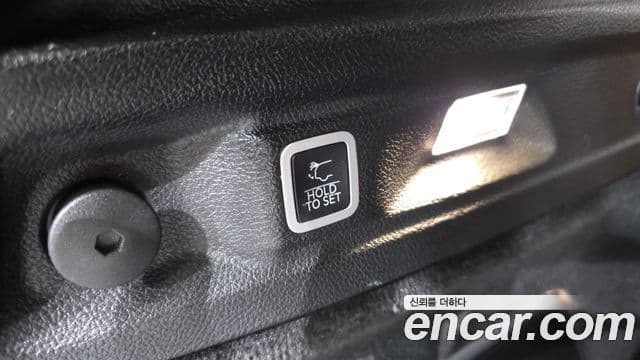 Jeep Grand Cherokee 2022 — Photo 20/33