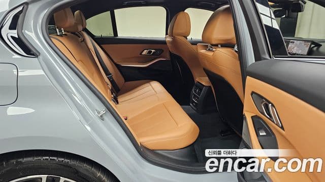 BMW 3 Series 2025 — ფოტო 10/20