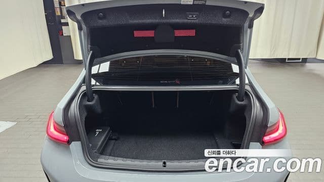 BMW 3 Series 2025 — ფოტო 15/20
