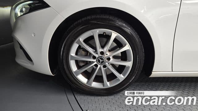 Mercedes-Benz A-Class 2020 — Фото 5/20