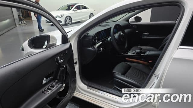 Mercedes-Benz A-Class 2020 — Фото 10/20