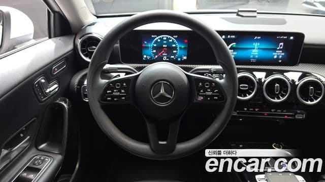 Mercedes-Benz A-Class 2020 — Фото 12/20