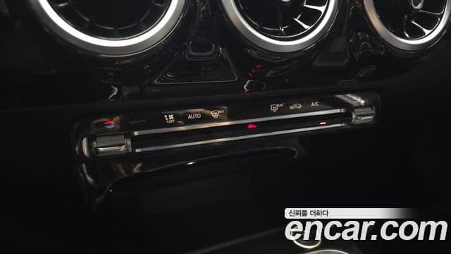Mercedes-Benz A-Class 2020 — Фото 18/20