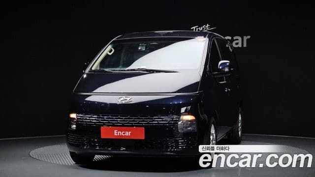 Hyundai Staria 2022 — ფოტო 2/20
