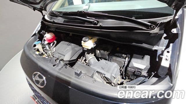 Hyundai Staria 2022 — ფოტო 5/20