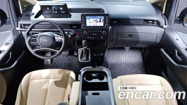 Hyundai Staria 2022 — ფოტო 9/20
