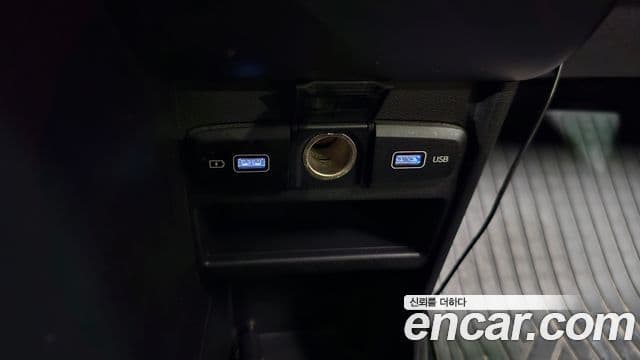 Hyundai Staria 2022 — ფოტო 16/20
