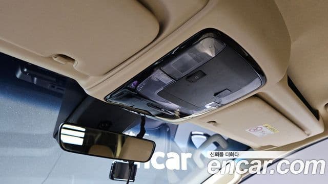 Hyundai Staria 2022 — ფოტო 17/20