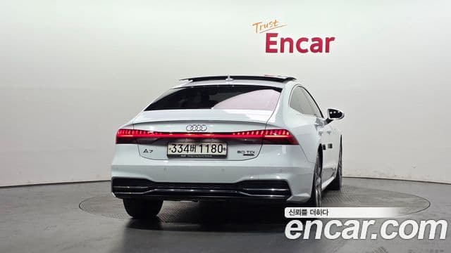 Audi A7 2020 — ფოტო 3/20