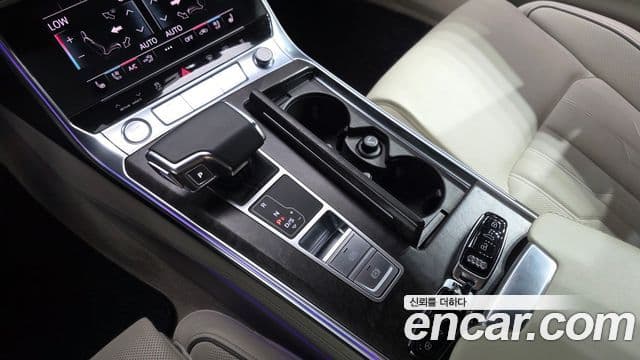 Audi A7 2020 — ფოტო 7/20