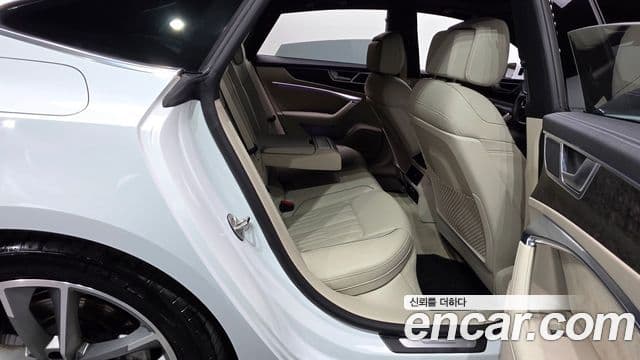 Audi A7 2020 — ფოტო 11/20