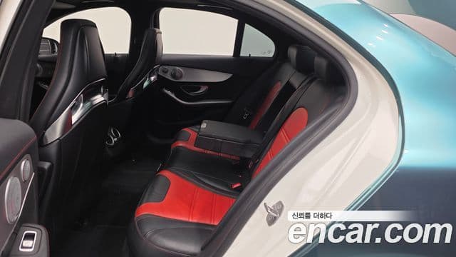 Mercedes-Benz C-Class 2018 — ფოტო 12/20