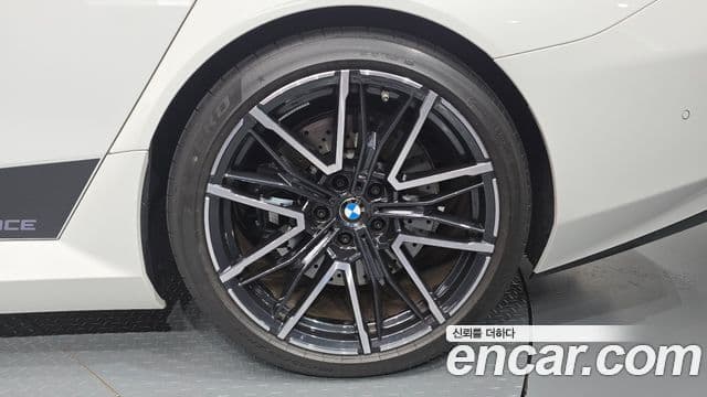 BMW M5 2025 — Photo 25/36