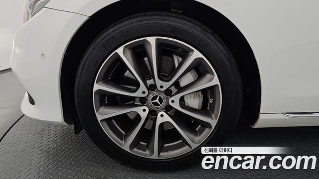 Mercedes-Benz E-Class 2018 — ფოტო 5/20