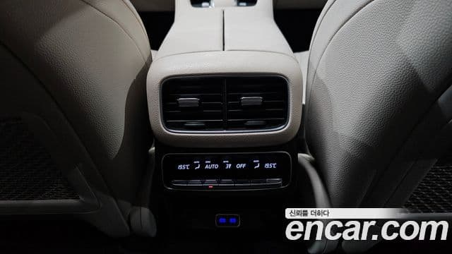 Mercedes-Benz GLE-Class 2024 — Photo 12/35