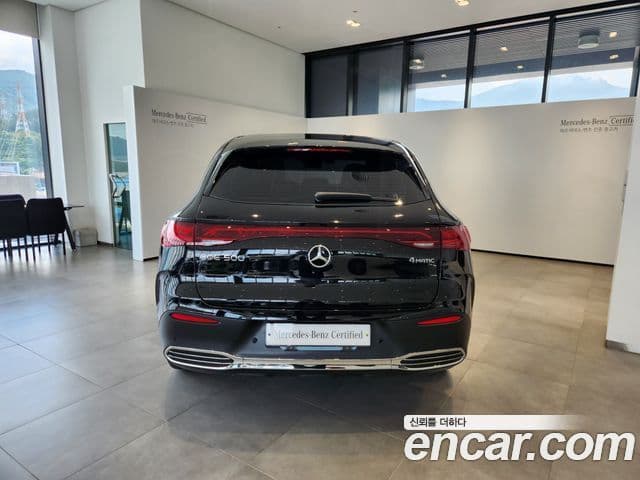 Mercedes-Benz EQE SUV 2025 — Photo 7/20