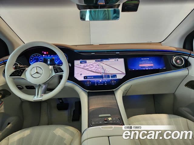 Mercedes-Benz EQE SUV 2025 — Photo 12/20