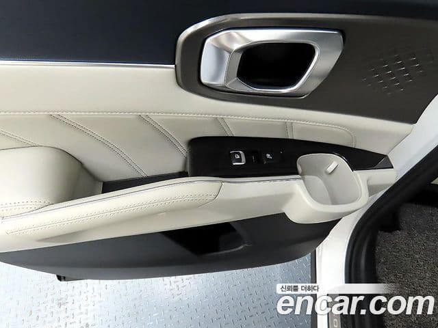 Kia Sorento 2021 — Фото 12/20