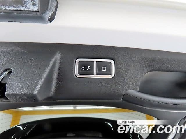 Kia Sorento 2021 — Фото 19/20
