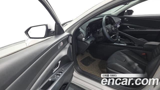 Hyundai Avante 2022 — ფოტო 10/20