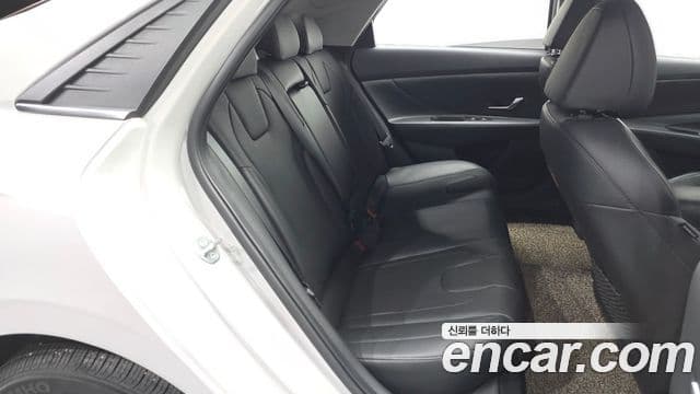 Hyundai Avante 2022 — ფოტო 11/20