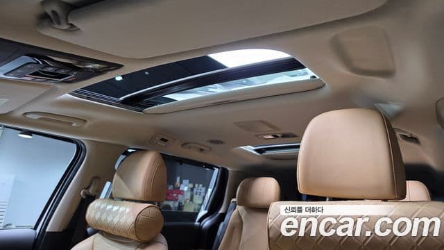 Kia Carnival 2023 — Фото 20/20